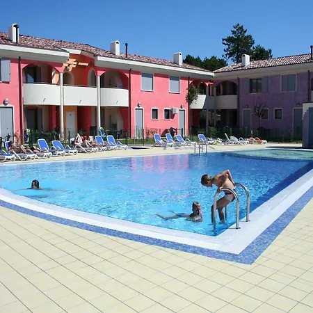 Lejlighed Recently Built Camp With Swimming Pool - By Beahost Bibione